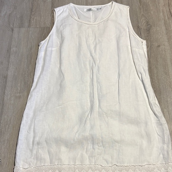 contemporaine Dresses & Skirts - Contemporaine White Sleeveless Top